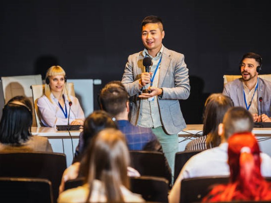 Public Speaking Mandarin: Meningkatkan Kepercayaan Diri